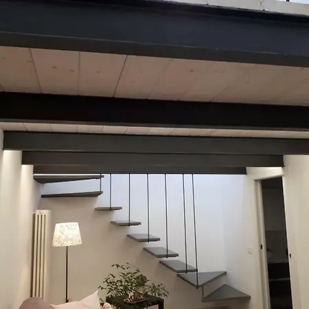 House Apartment *