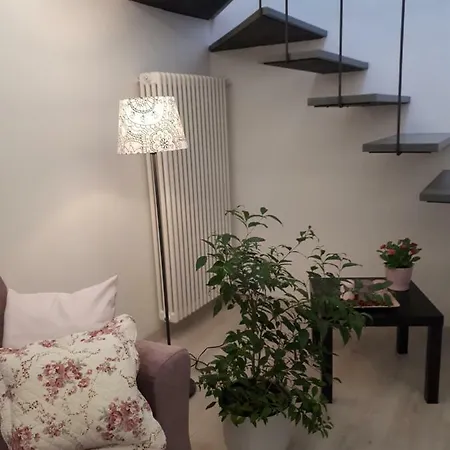 House Apartment *